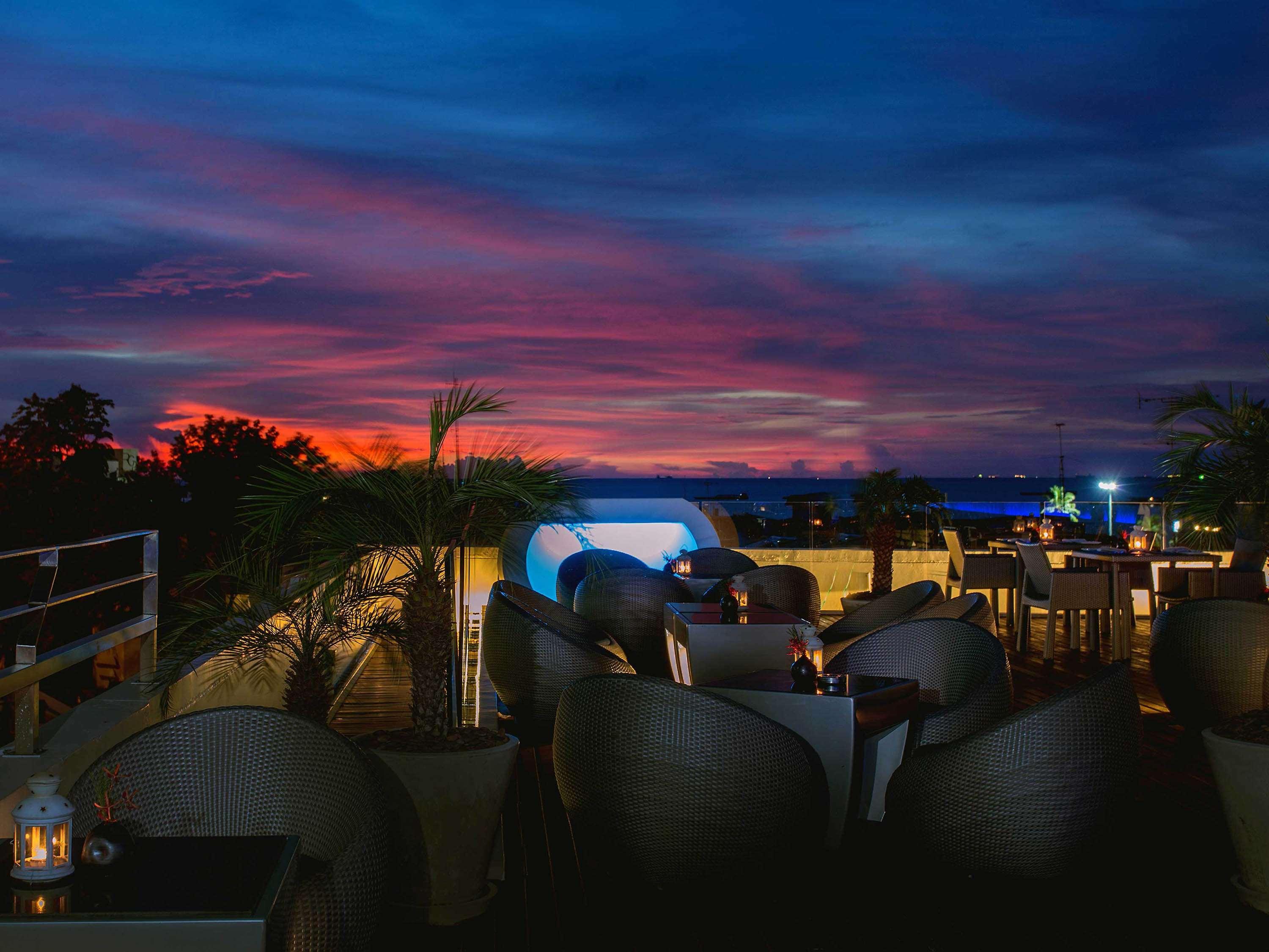 Hotel Baraquda Heeton Pattaya By Compass Hospitality Екстер'єр фото