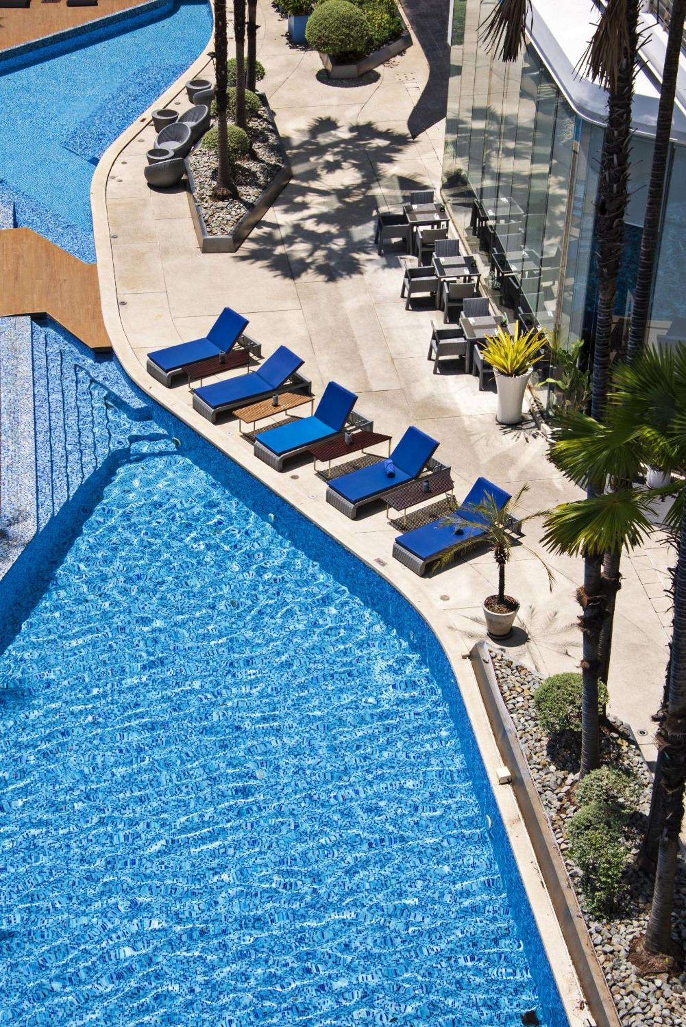 Hotel Baraquda Heeton Pattaya By Compass Hospitality Екстер'єр фото
