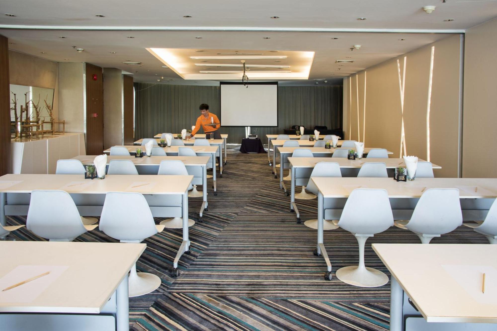 Hotel Baraquda Heeton Pattaya By Compass Hospitality Екстер'єр фото